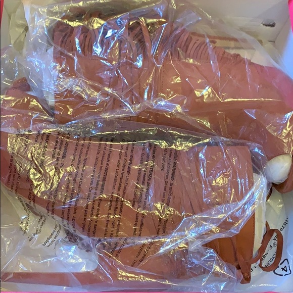 Shoedazzle Chestnut heels, size 10US, with fringes - Picture 2 of 5